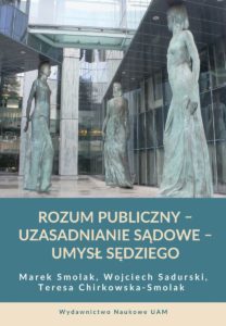 Okładka książki. Dolna część książki zawiera podstawowe informację: na zielonym tle - tytuł oraz redaktorów, zaś na kremowym - wydawnictwo. Górna część okładki prezentuje Kariatydy na tyłach gmachu Sądu Najwyższego zlokalizowanego przy placu Krasińskich 2/4/6